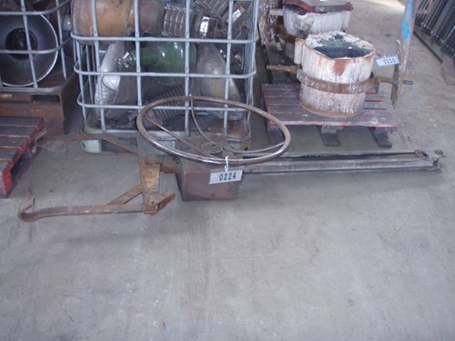 Casting device with 4 ladles, ± 180 kg